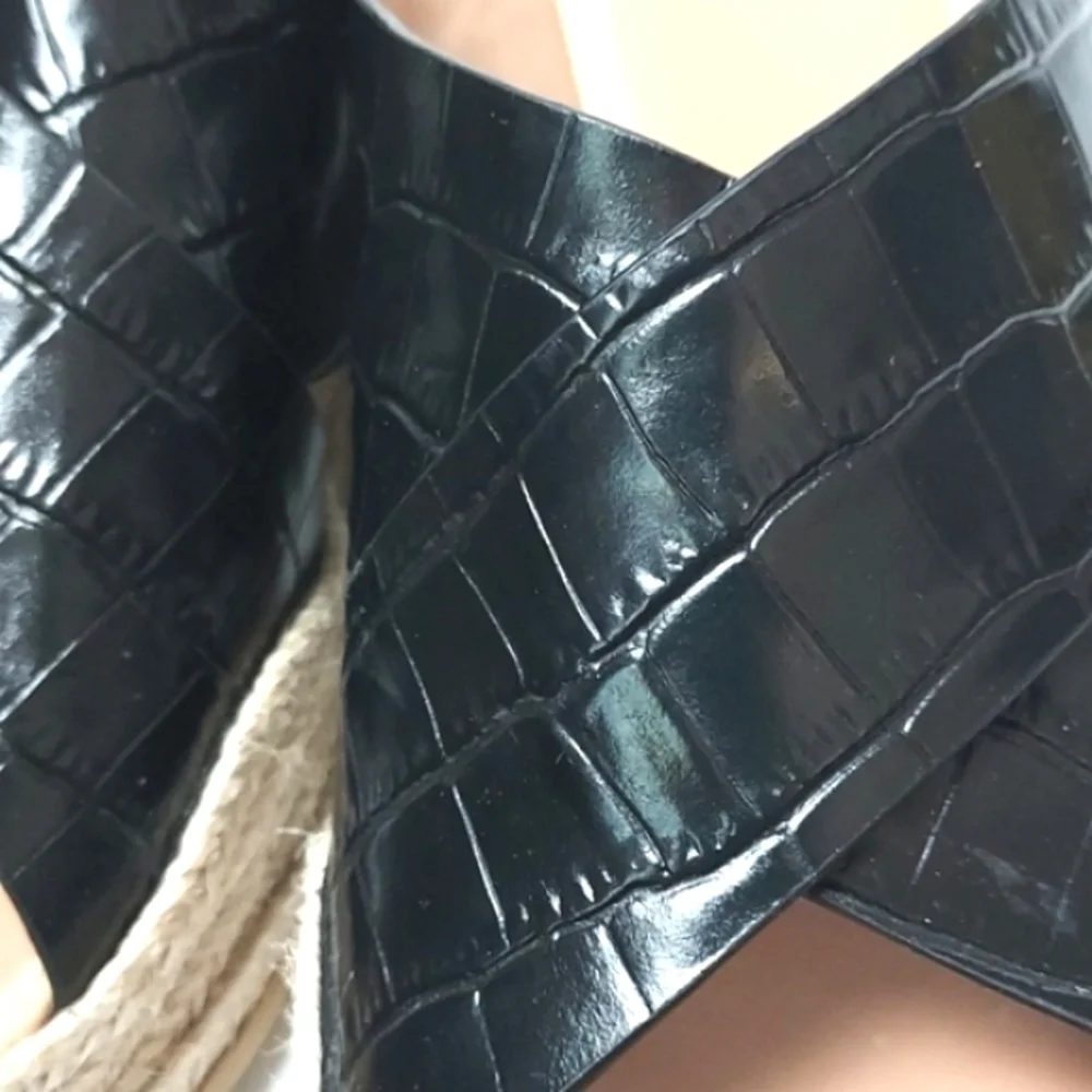 Aquatalia Marina Leather Croc Embossed Crisscross Espadrille Wedges Black Size 7